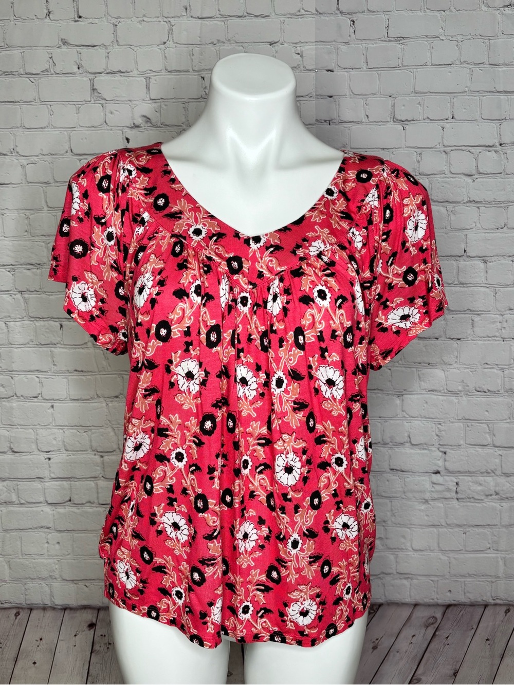 LOFT Salmon Pink Floral Soft Top Size M